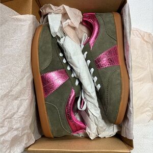 Boden Olive and Pink Women's Sneakers